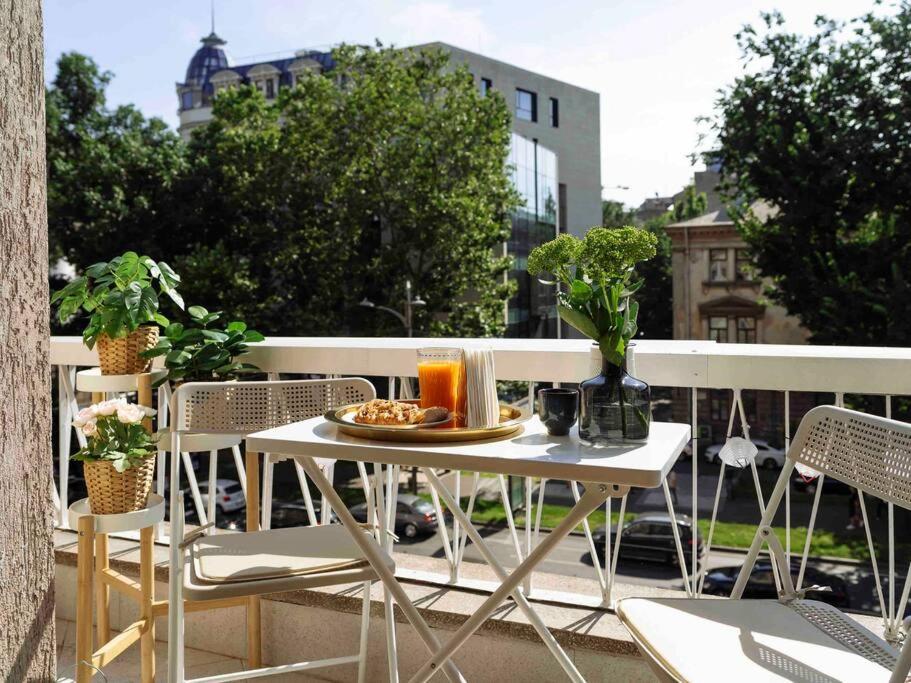 Bright 2Br Apartment - Top Location - City Balcony Bucureşti Eksteriør bilde