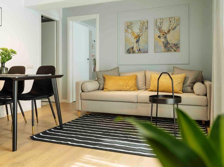 Bright 2Br Apartment - Top Location - City Balcony Bucureşti Eksteriør bilde